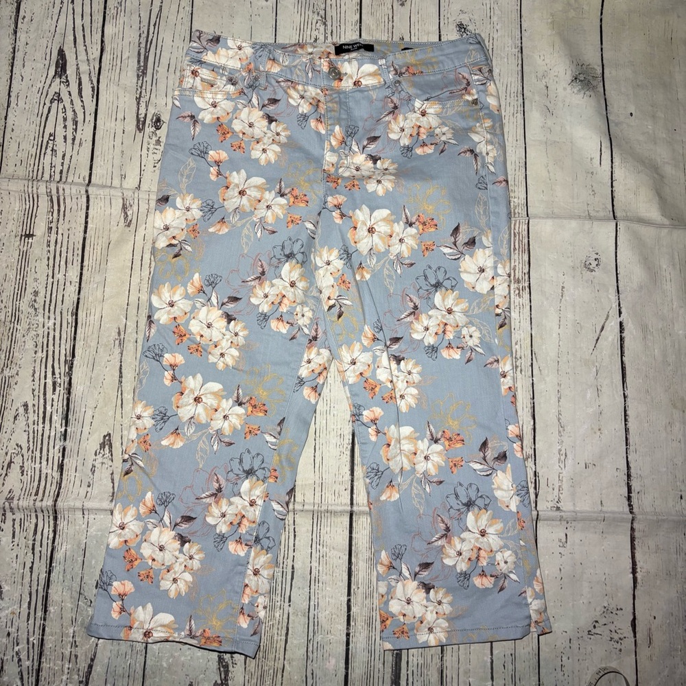 Nine West Floral Cropped Jeans - Blue and White